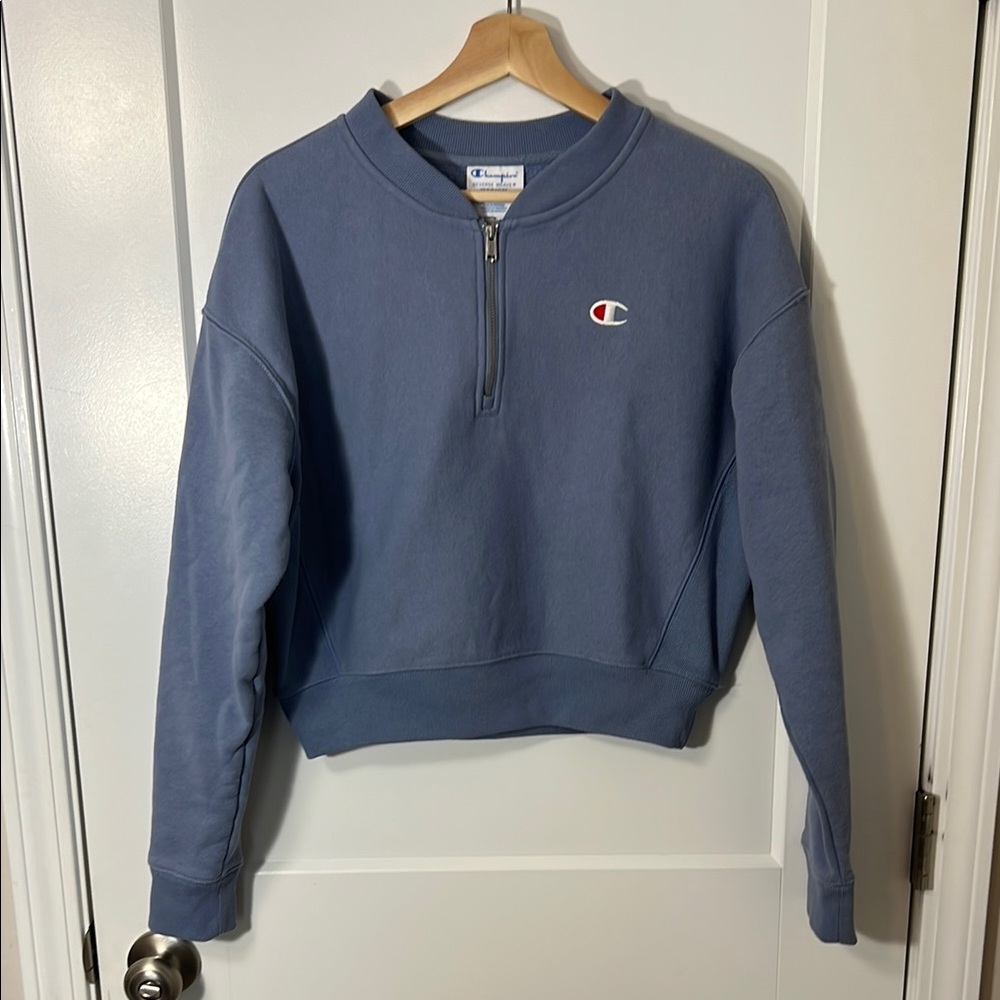 Champion Women's Crop Blue Sweatshirt